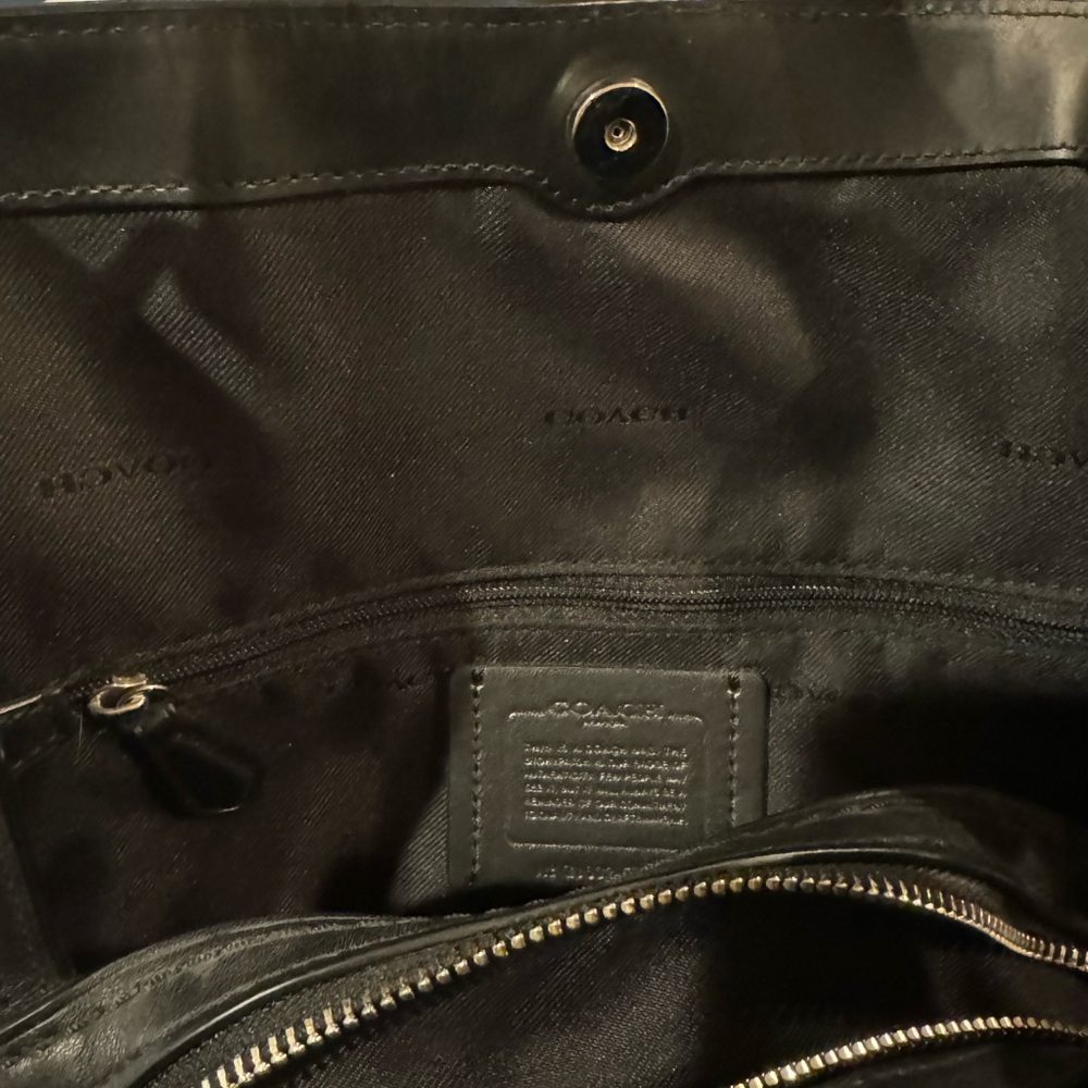 Coach purse - Picture 2 of 3